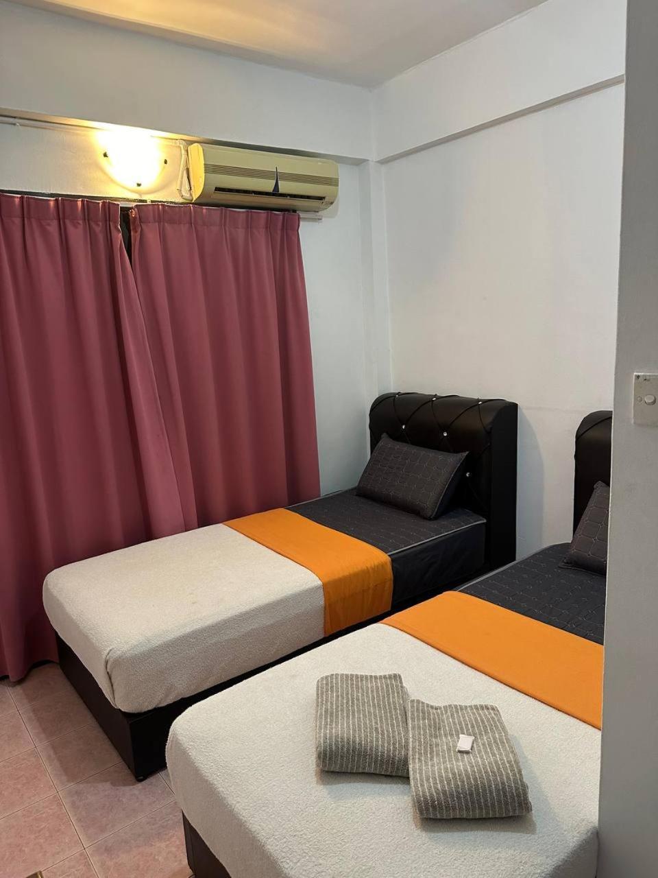 Teresek View Motel Kuala Tahan Exteriör bild